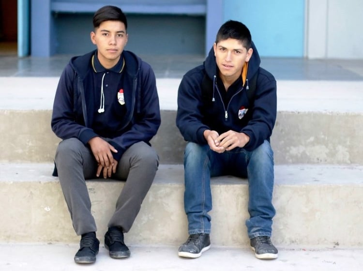 Comodidad Y Estilo: Alumnos Del Liceo B-8 De Calama Utilizan Jeans Como ...