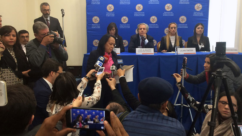 Embajadora venezolana interrumpió conferencia del secretario general de la OEA y Lilian Tintori