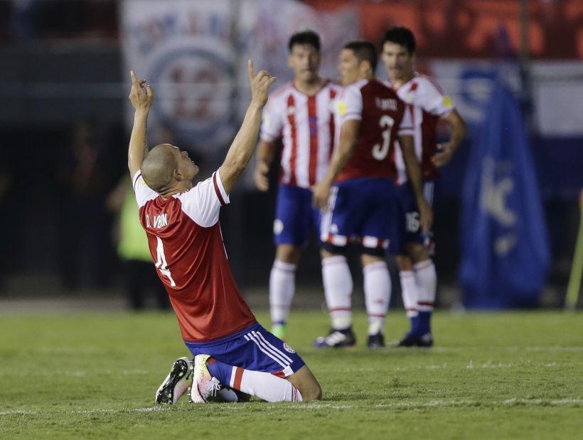 Paraguay derrotó 2-1 a Ecuador y se mantiene con ilusión de clasificarse