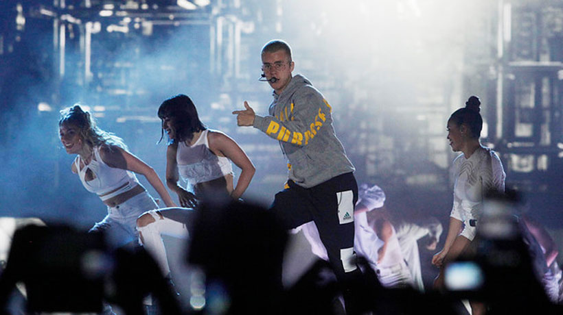 Justin Bieber desató la euforia en un show cargado de pirotecnia