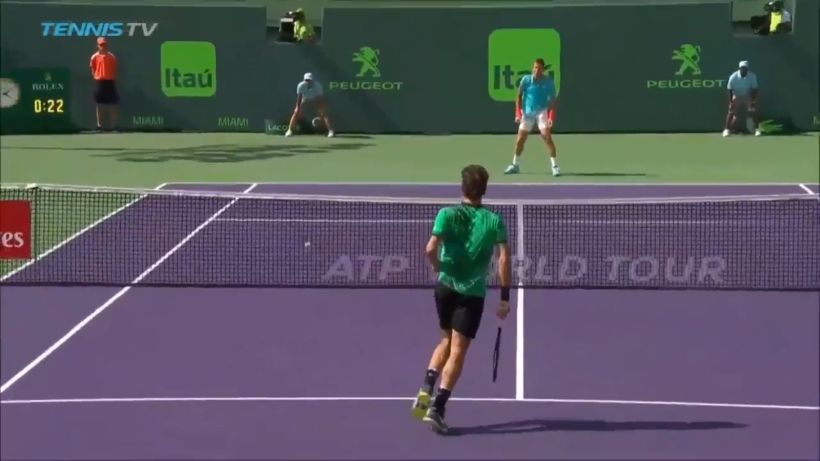 [Video] Roger Federer avanzó a semis de Miami con sensacional punto
