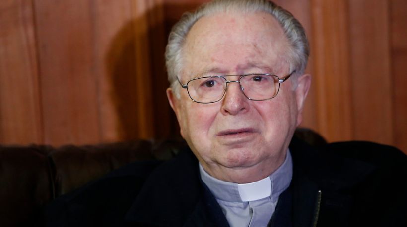 Víctimas de Fernando Karadima apelarán al fallo que declaró inadmisible la querella contra el Arzobispado