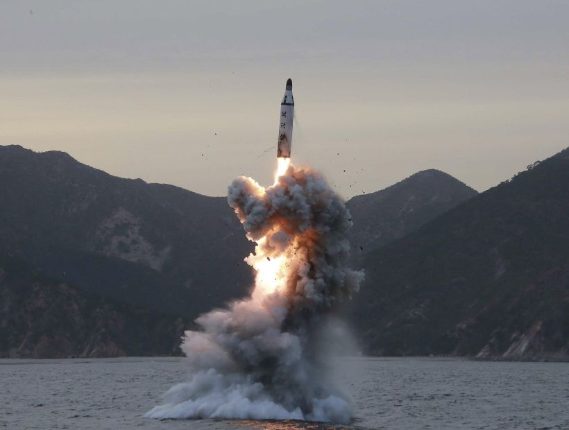 Corea del Norte lanzó un nuevo misil balístico al mar
