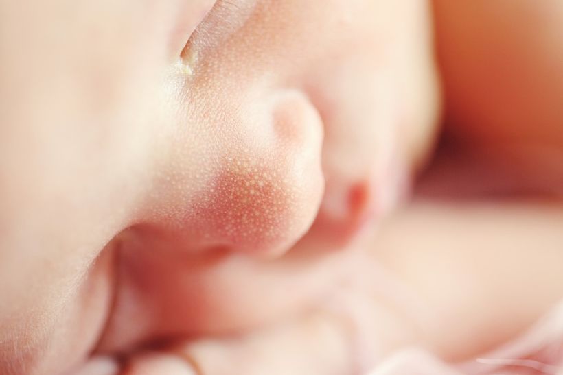 Nacimientos prematuros son más comunes en madres sobrevivientes de cáncer