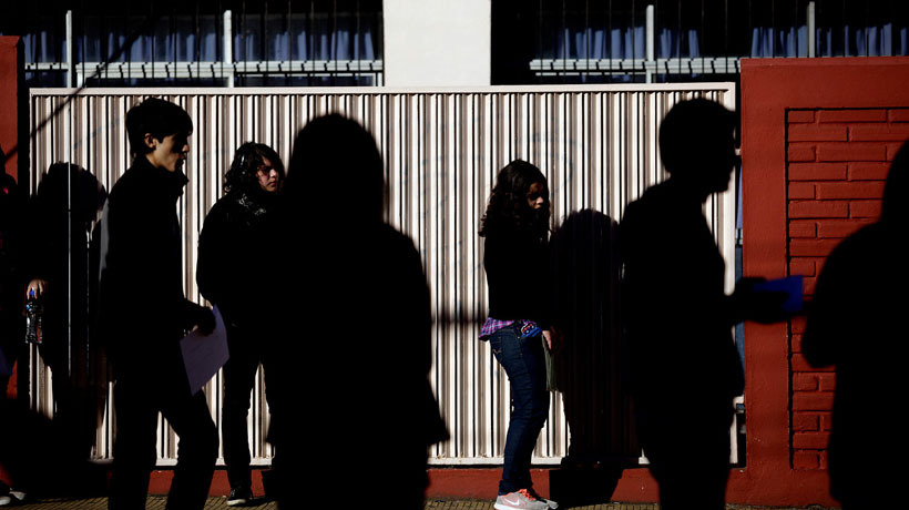 Gobierno comprometió envío de proyecto de ley que elimina el Crédito con Aval del Estado Gobierno comprometió envío de proyecto de ley que elimina el Crédito con Aval del Estado