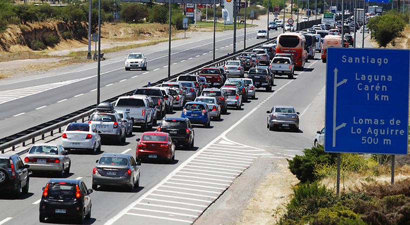 Semana Santa: 148 mil vehículos saldrán de Santiago hoy