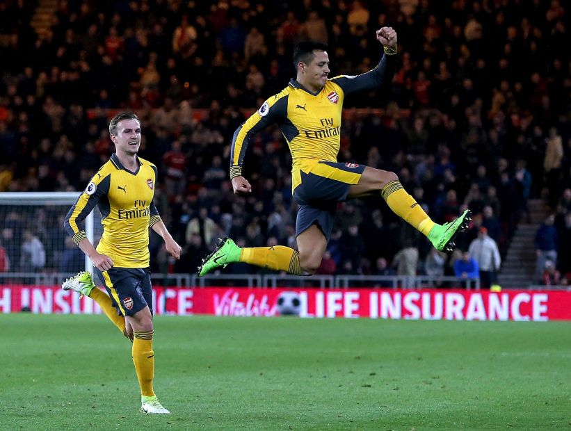 Con Alexis en cancha el Arsenal busca recuperar terreno y aspirar a copas europeas