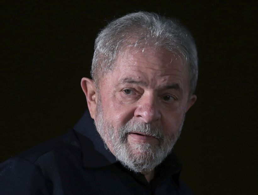 Odebrecht confesó que invirtió en sauna, cava de vinos, piscina y cancha de fútbol en campo de Lula
