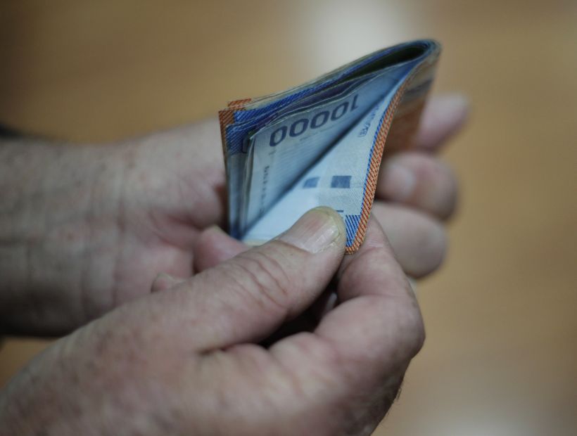 En Chile casi el 50% de las personas están endeudadas