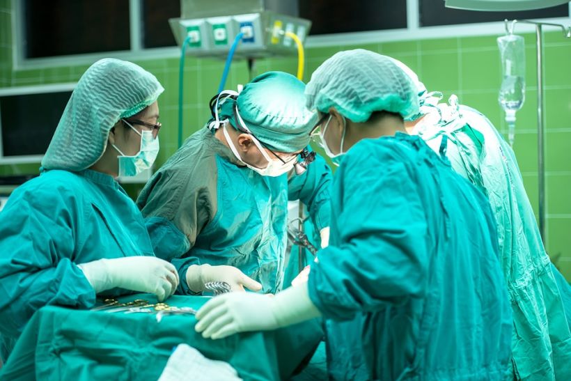 Suprema acoge recurso de protección contra isapre por cobertura de cirugía bariátrica