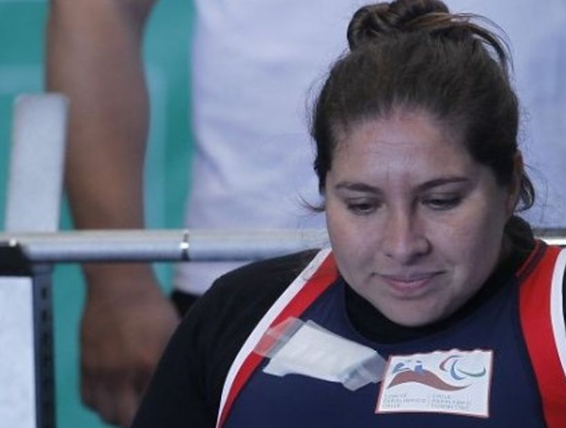 Paralímpico-Pesas: santiaguina ganó dos oros y bate récord mundial juvenil