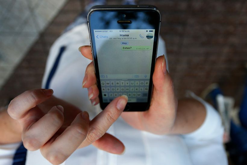Los chilenos prefieren informarse por WhatsApp