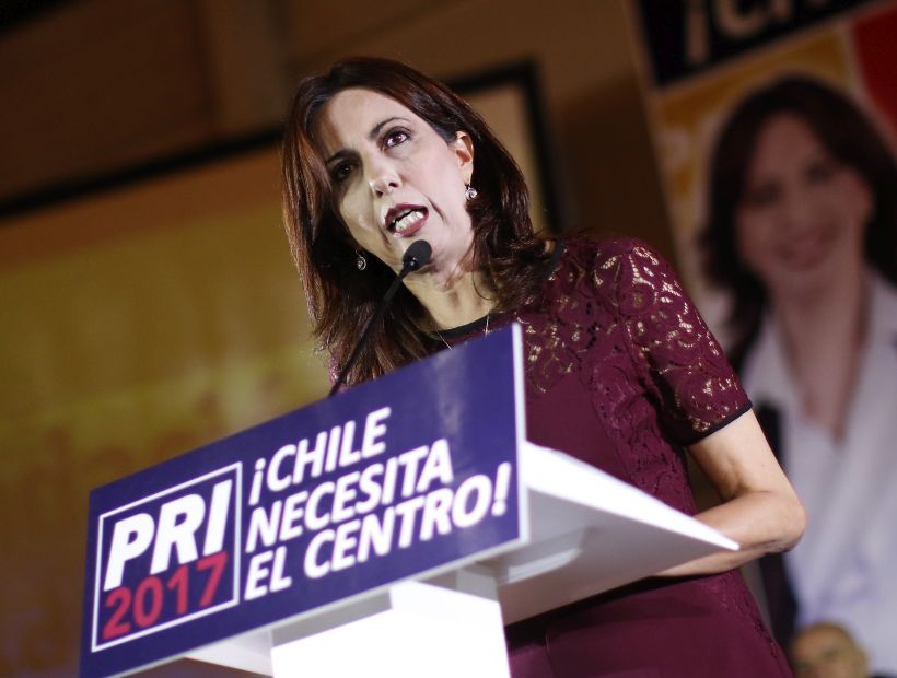 Frente Amplio acusó a Alejandra Bravo de hacer propaganda electoral fuera del plazo