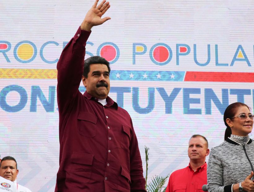 Nicolás Maduro convocó para el martes a una 