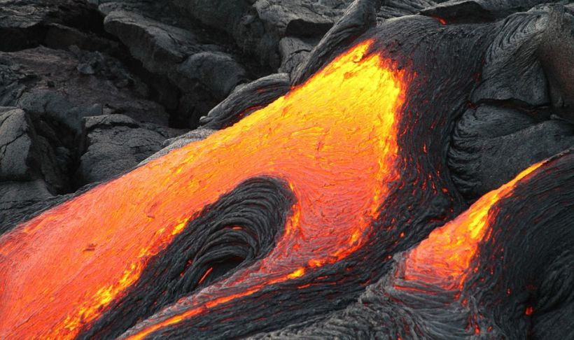 Hallaron la lava más caliente de los últimos 2.500 millones de años