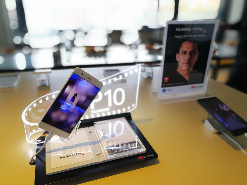 Huawei lanzó su nuevo smartphone P10 Plus en Chile