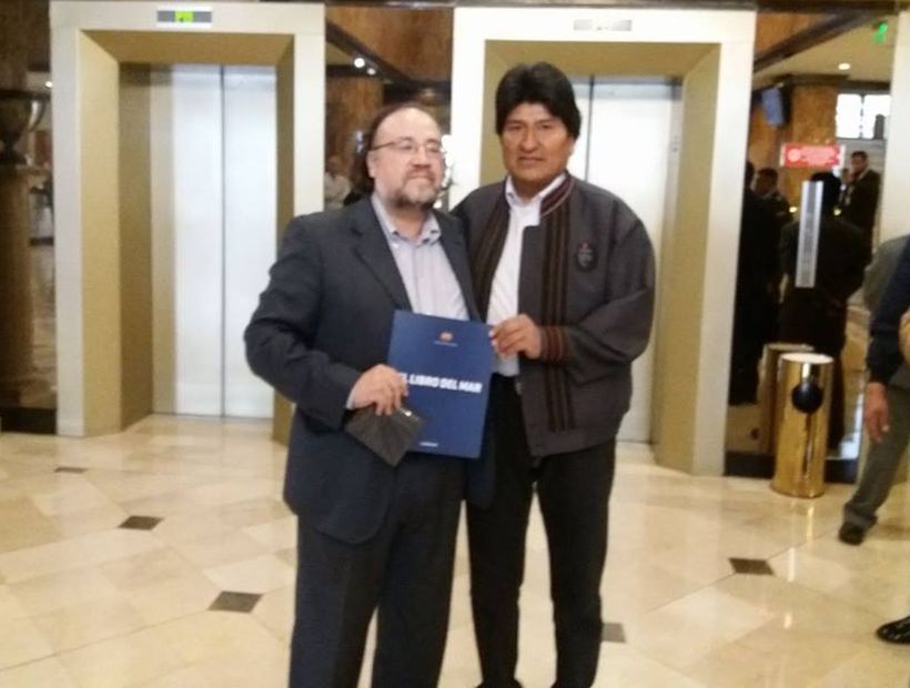 Jefe de campaña de Alberto Mayol se reunió con Evo Morales para dialogar por la demanda marítima