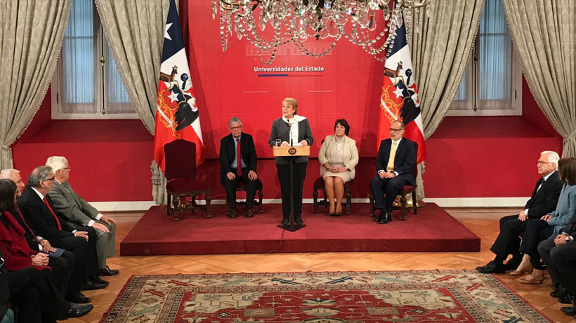 Bachelet firmó proyecto de Ley de Fortalecimiento de las Universidades del Estado