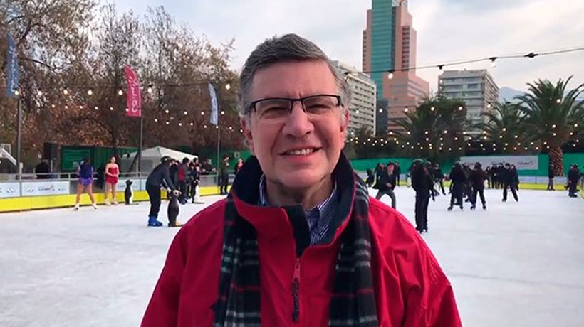 Lavín inauguró pista de patinaje sobre hielo