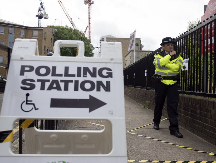 Elecciones en Reino Unido: Conservadores de May podrí­an perder mayorí­a absoluta