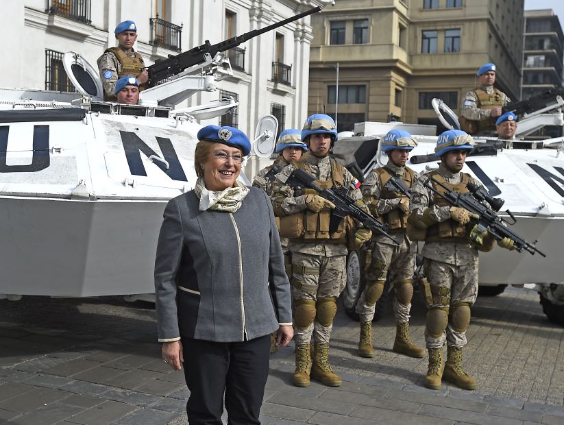 Bachelet homenajeó a tropas que participaron en misión de paz en Haití