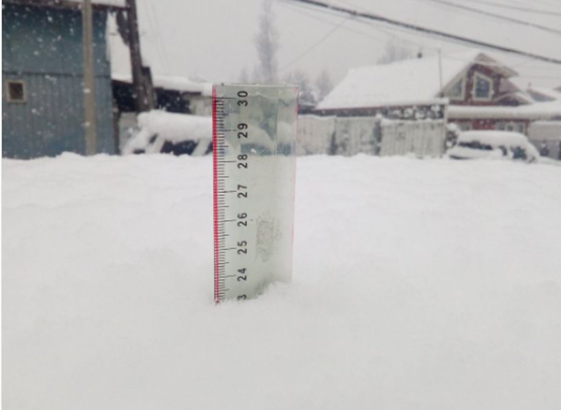 Suspenden las clases para mañana en Aysén y Coyhaique por fuertes nevazones