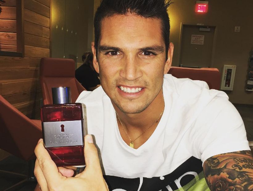 Mark González presentó nuevo perfume de Antonio Banderas en Santiago