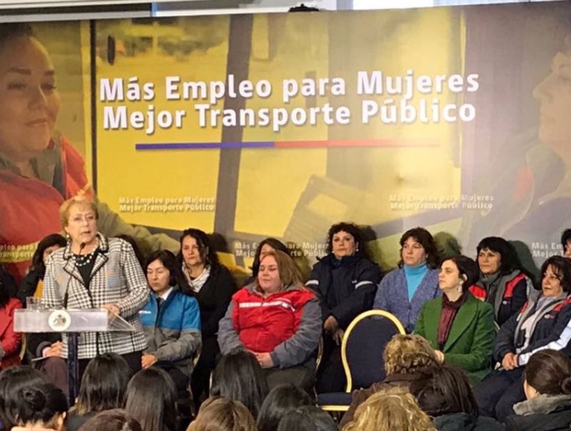 [VIDEO] El chiste de doble sentido de Bachelet que sacó varias risas entre las mujeres