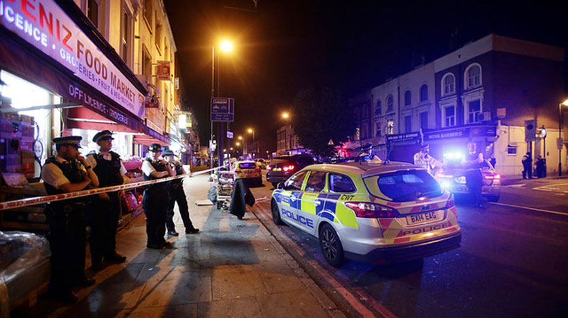 Un muerto y varios heridos por un atropello junto a una mezquita en Londres