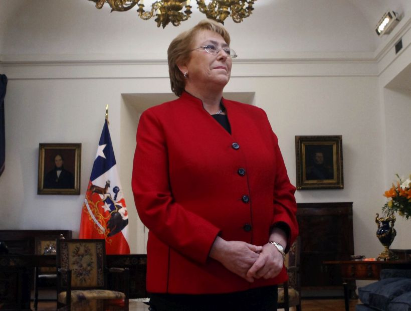 Bachelet criticó a las empresas eléctricas por los extensos cortes de luz: 