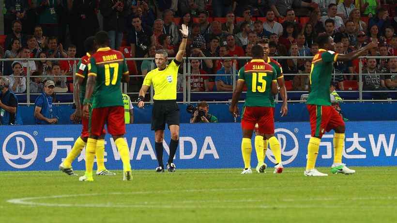 Camerún y Australia buscan seguir con vida en la Copa Confederaciones