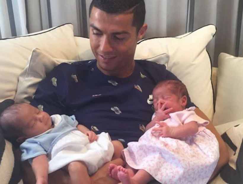 Cristiano Ronaldo presentó a sus gemelos