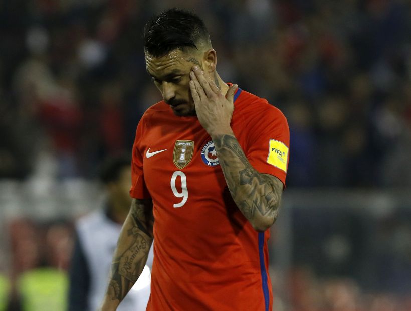 Mauricio Pinilla sufrió un millonario robo en su departamento durante el partido de Chile