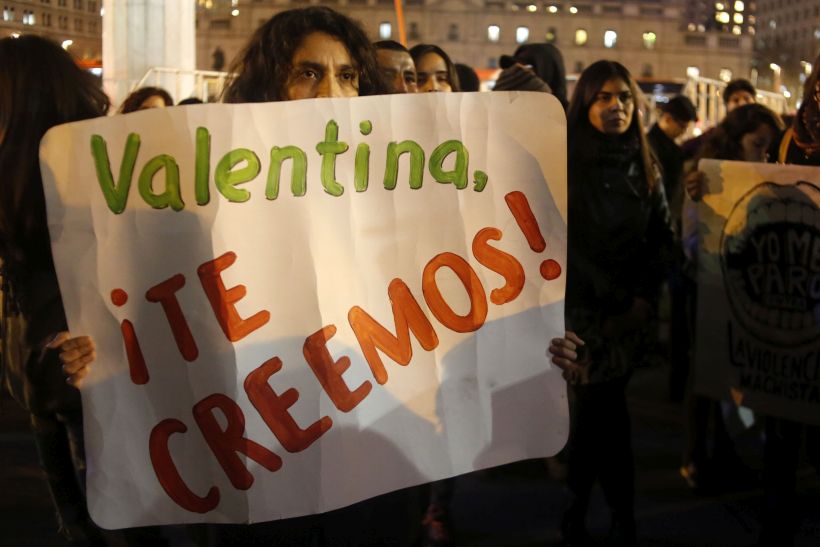 [FOTOS] Organizaciones marcharon en Santiago contra la violencia hacia la mujer