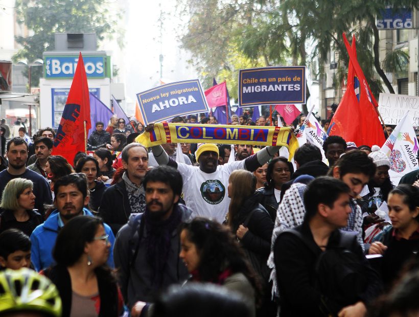 Inmigrantes marcharon en Santiago para exigir cambios a la Ley de Extranjería