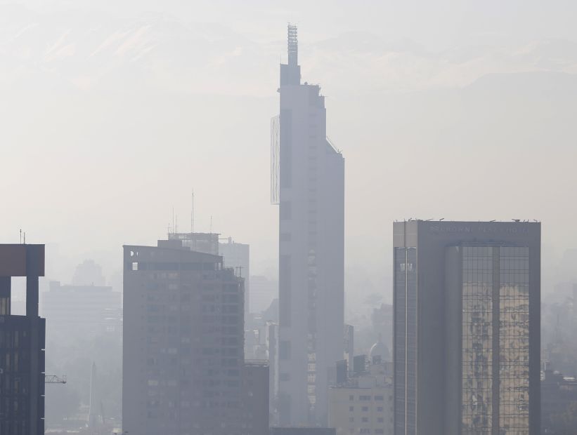 Intendencia Metropolitana decretó alerta ambiental para mañana en Santiago