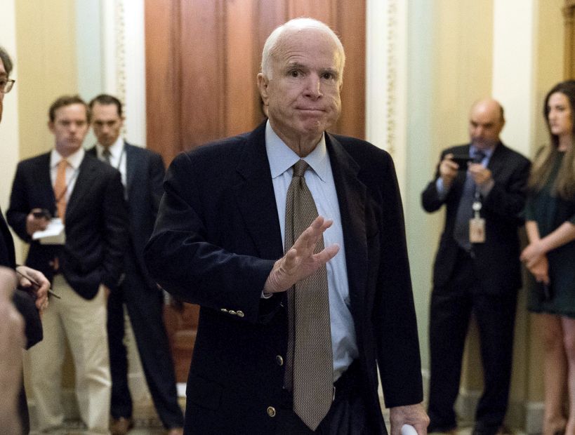Detectaron un tumor cerebral a John McCain, ex candidato presidencial de EE.UU