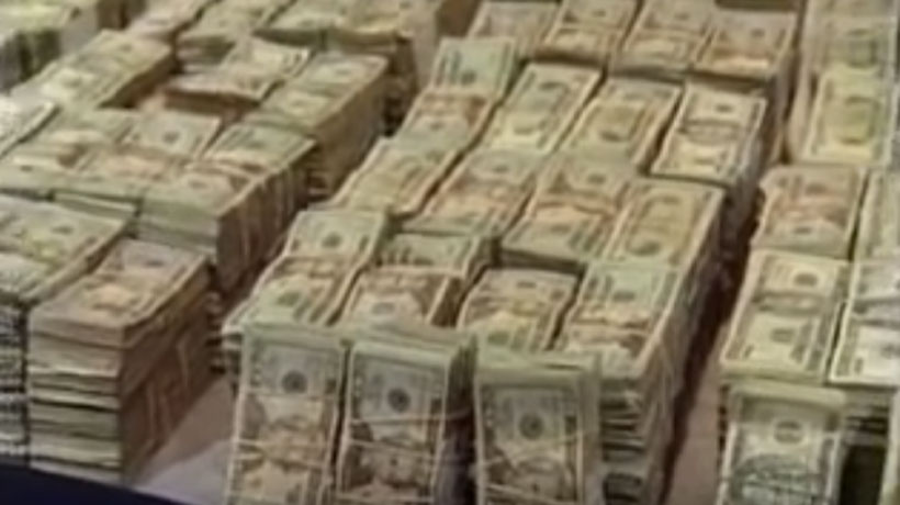 EE.UU.: detuvieron a narcos que presumían y compraron coche de guagua Versace de US$ 3 mil