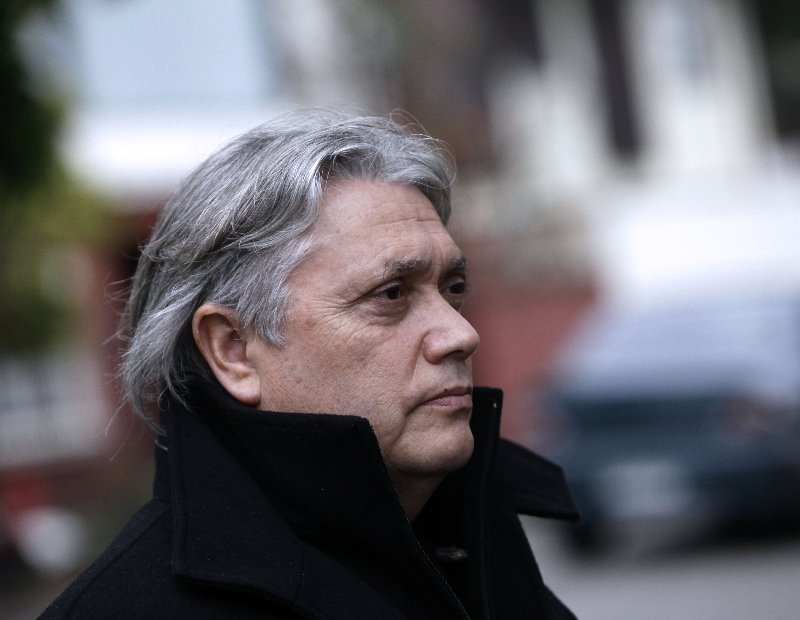 Ordenan embargo de bienes del senador Navarro por el “Caso Acarreo” en San Fabián