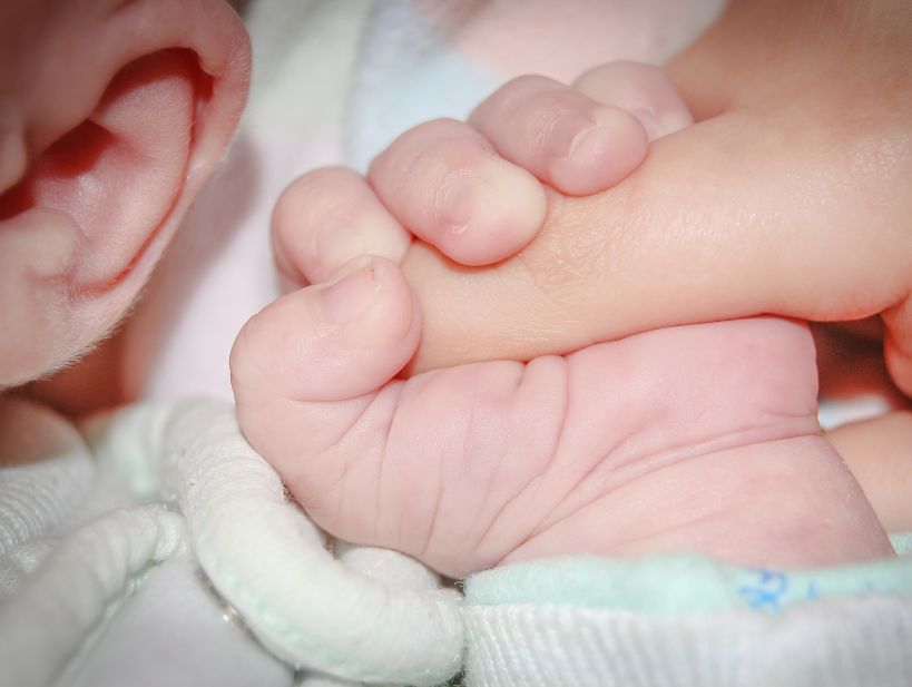 Italia: detuvieron enfermera suministró morfina a un bebé para que dejara de llorar