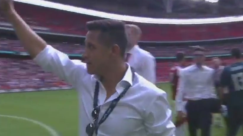 [VIDEO] Ovación a Alexis en Wembley tras triunfo del Arsenal en la Community Shield