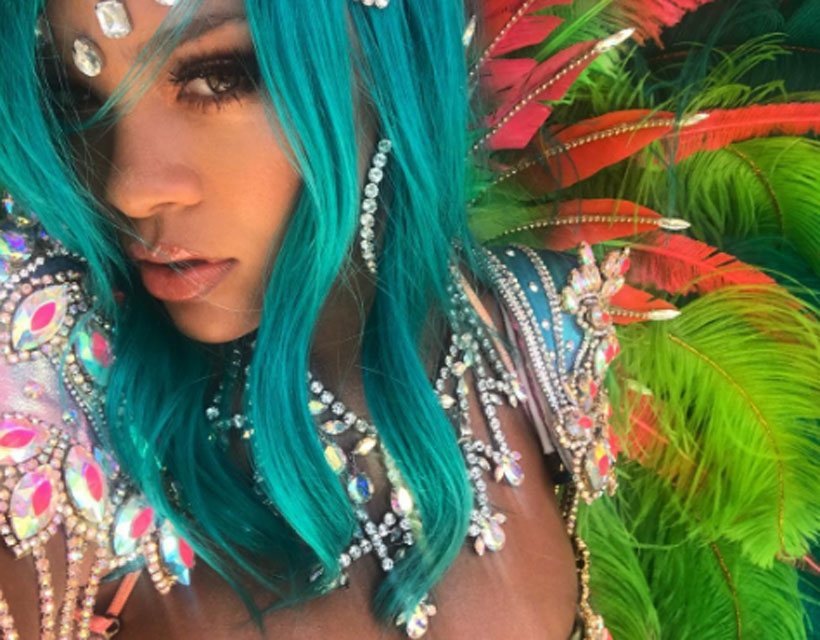 Rihanna sorprendió con impresionante look para carnaval en Barbados