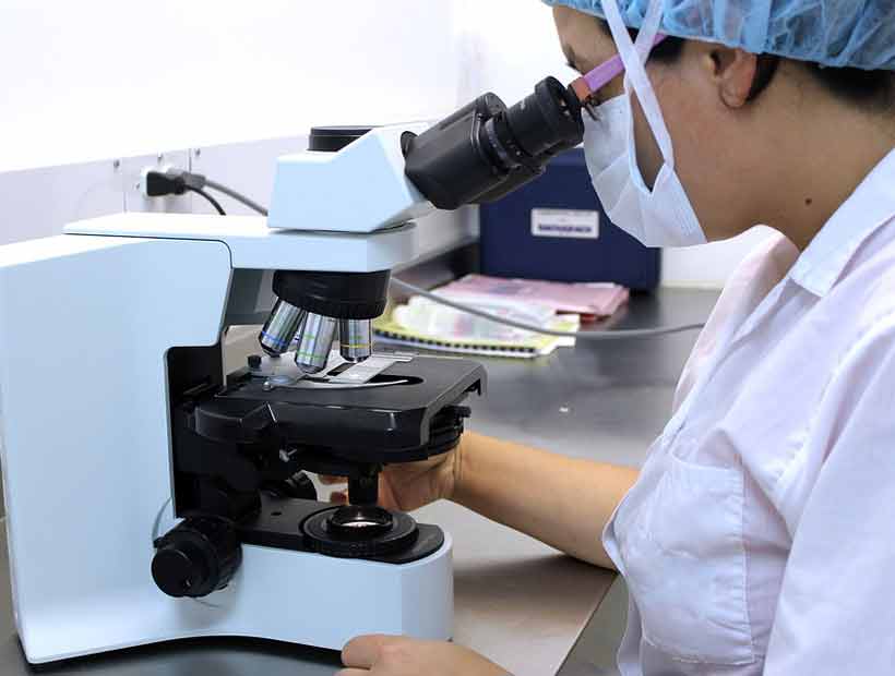 Las ventajas de la biopsia líquida para diagnosticar y tratar el cáncer