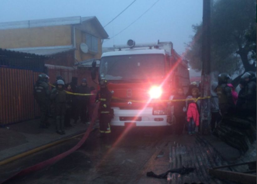Tres personas murieron luego que se incendiara una casa en Renca