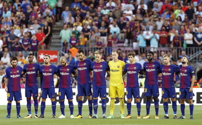 El Barcelona homenajeó a las víctimas del atentado en su victoria 2-0 ante Betis