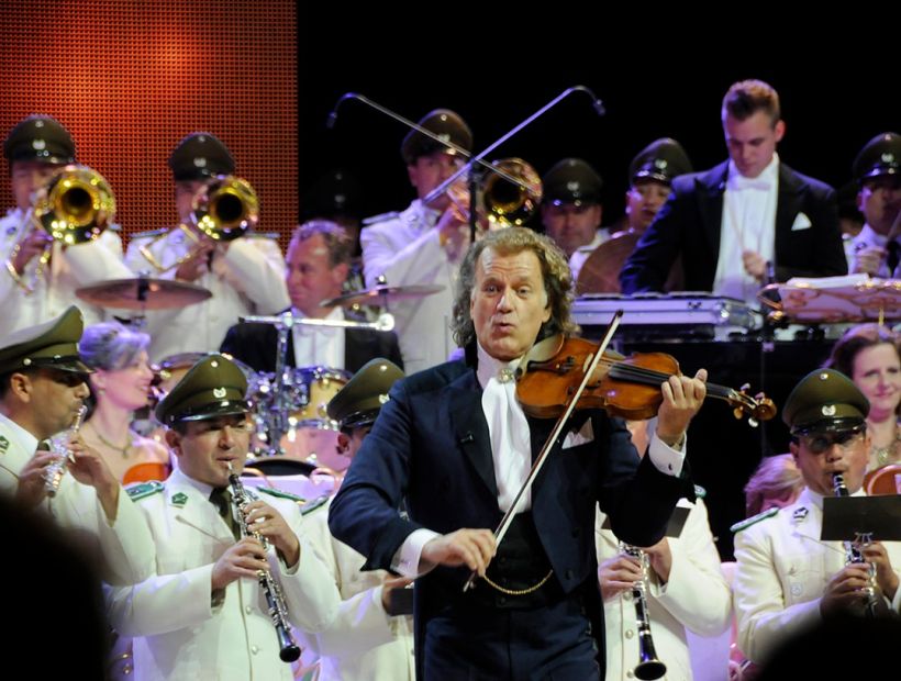 Orfeón de Carabineros acompañará a André Rieu en sus conciertos en Chile