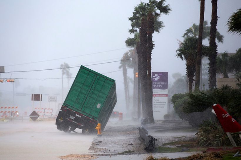 Harvey se convierte en huracán de categoría 3 antes de llegar a Texas