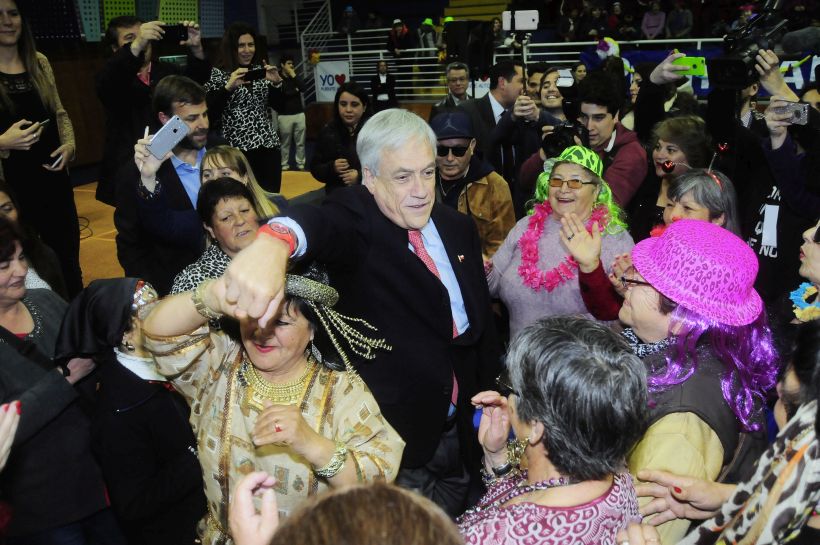 Piñera tras la CEP: "Es muy difícil que esta elección se resuelva en la primera vuelta" Piñera tras la CEP: "Es muy difícil que esta elección se resuelva en la primera vuelta"