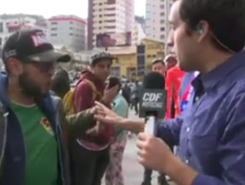 Hincha boliviano agredió a un periodista del CDF en La Paz