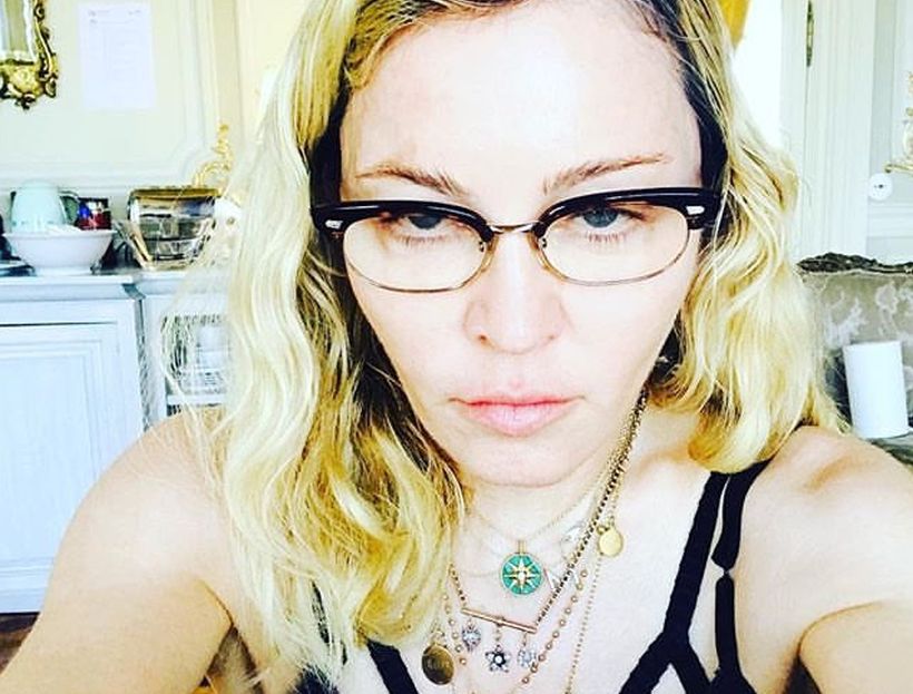 Madonna indignada con FedEx por desconfiar de su identidad